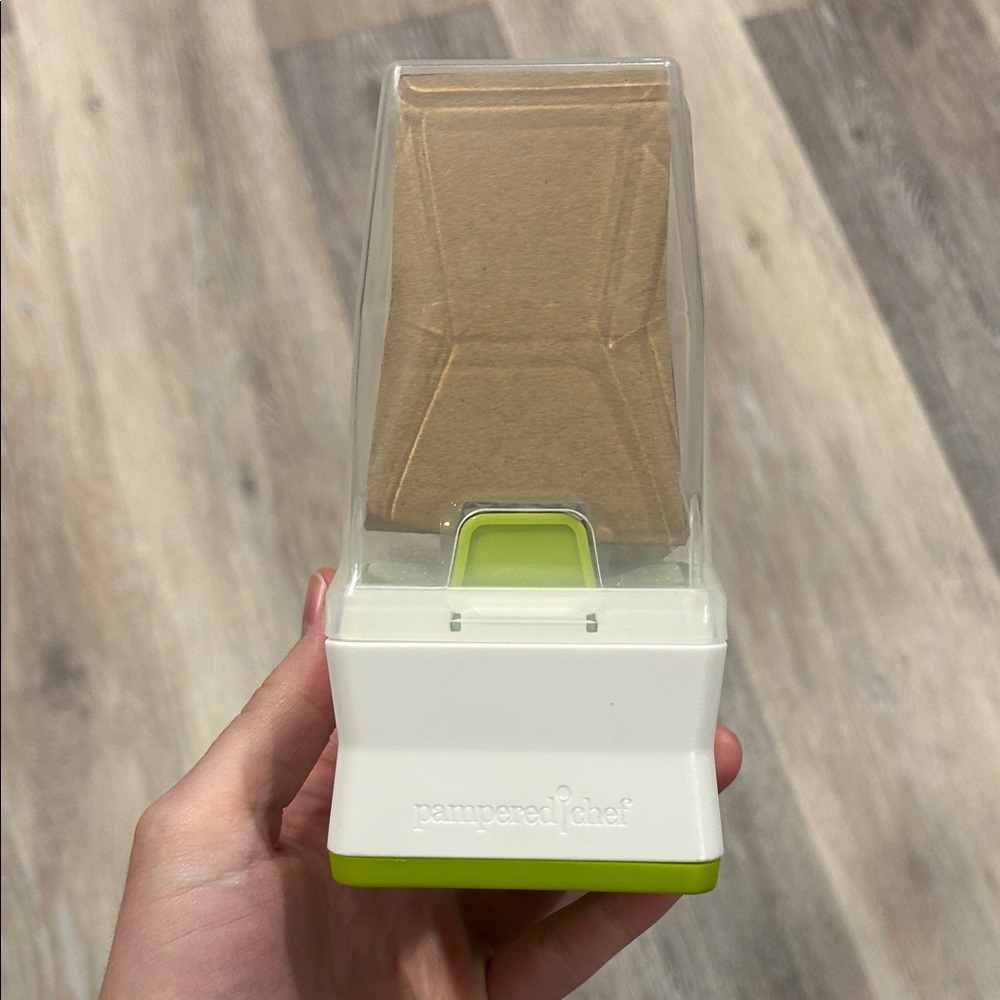 Pampered Chef Herb Mill